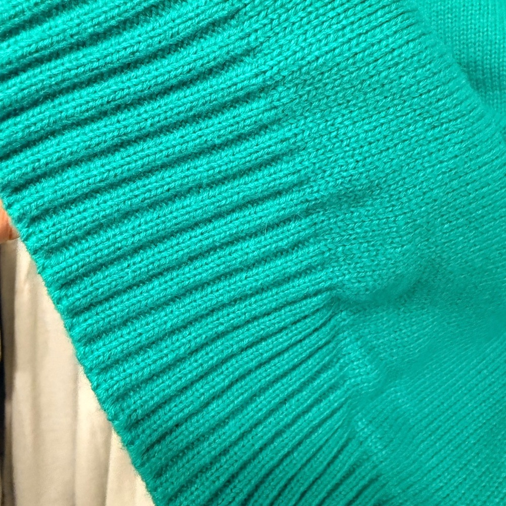 Green Leopard Sweater - Picture 3 of 8